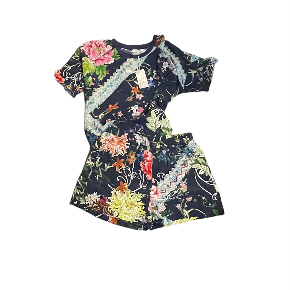 Johnny Was | 2 pc Annalyn short set | size medium | new with tags | 100% silk